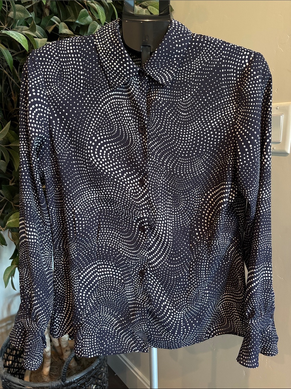 Evan Picone Navy & White Dot-Print Button-Up Shirt
